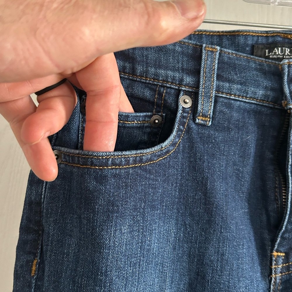 Lauren Ralph Lauren | Classic Blue Jeans | Size 4 - Picture 2 of 8